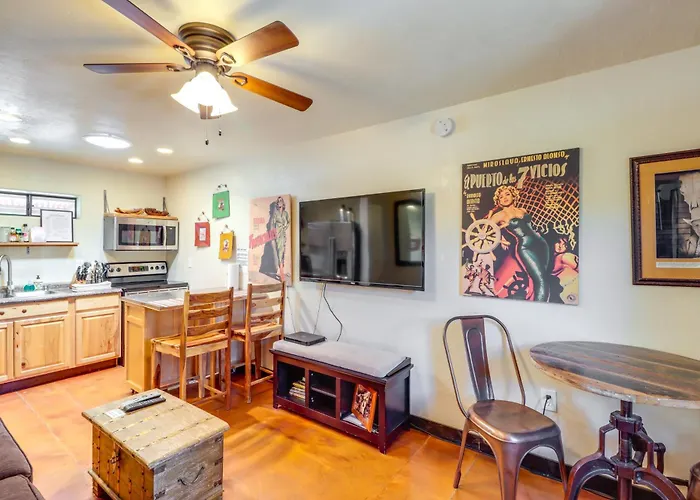 Hike, Shop & Relax: W/ Swim Access * Tucson