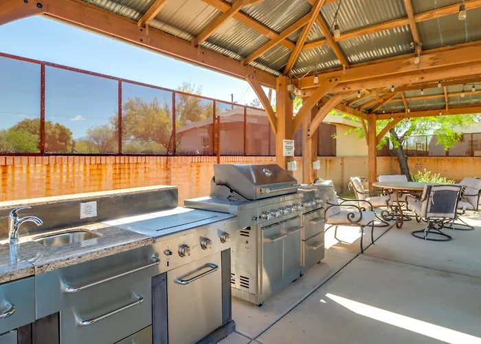 Hike, Shop & Relax: W/ Swim Access Tucson