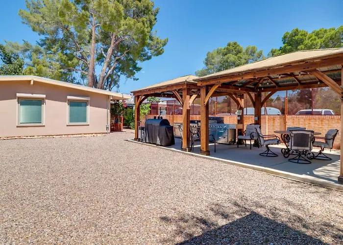 Hike, Shop & Relax: W/ Swim Access * Tucson